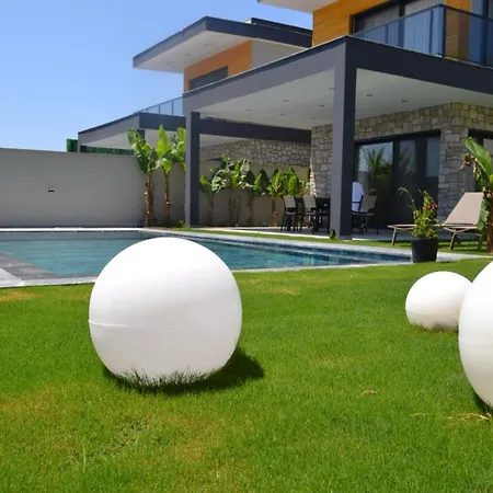 Ayayorgi Sueper Havuzlu Yeni Βίλα