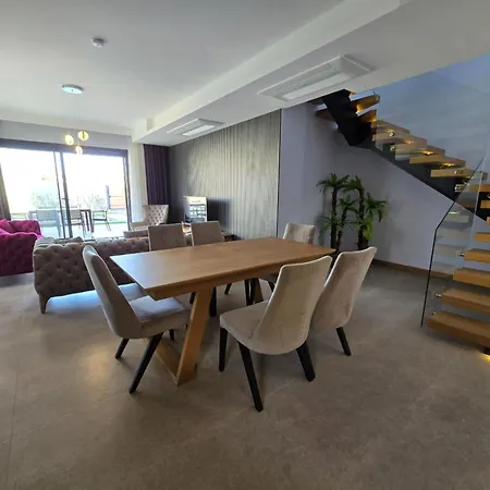 Ayayorgi Sueper Havuzlu Yeni * Çeşme