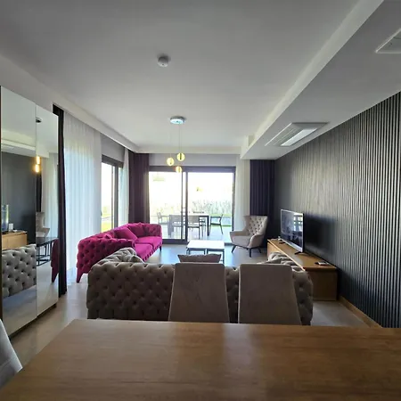 Ayayorgi Sueper Havuzlu Yeni Βίλα