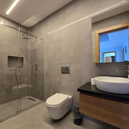 Ayayorgi Sueper Havuzlu Yeni Çeşme