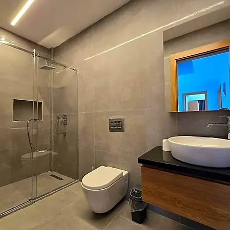 Villa Ayayorgi Sueper Havuzlu Yeni *