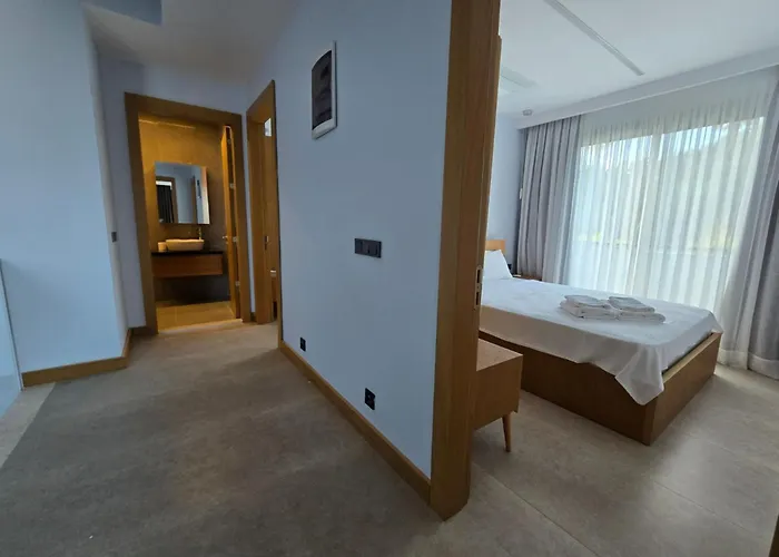 Ayayorgi Sueper Havuzlu Yeni Cesme