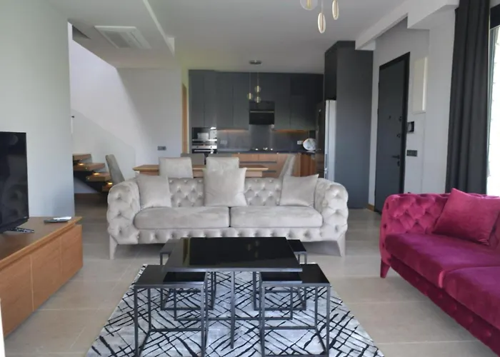 Villa Ayayorgi Sueper Havuzlu Yeni Cesme